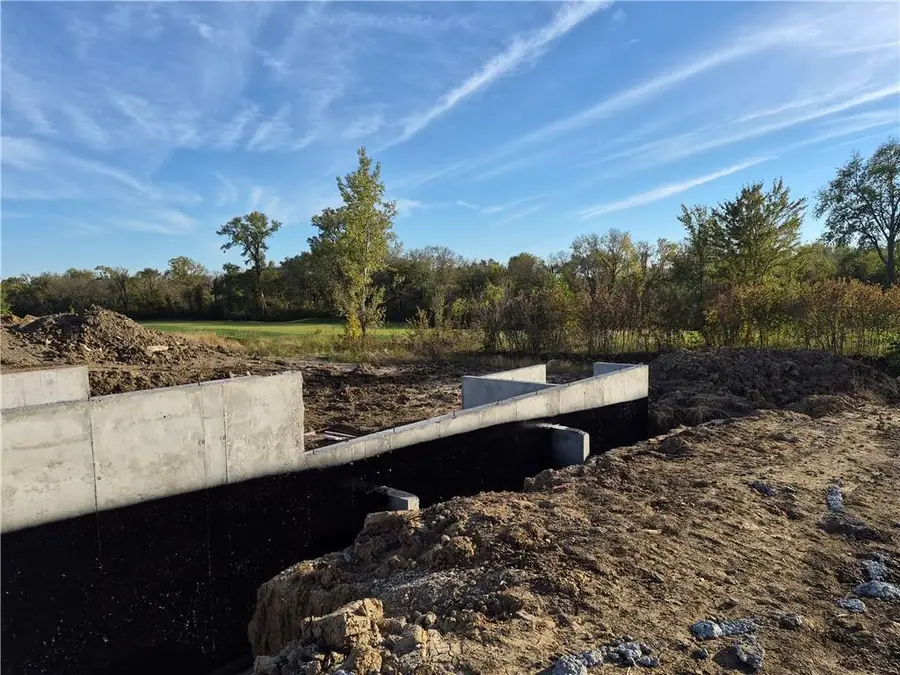 4368 Tee Box Drive, Basehor, KS 66007 - #2
