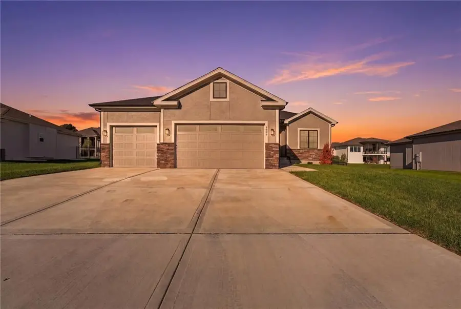 2605 NE Crestview Street, Blue Springs, MO 64029 - #2