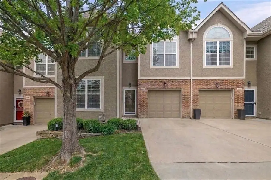 15832 W 61st Street, Shawnee, KS 66217 - #2