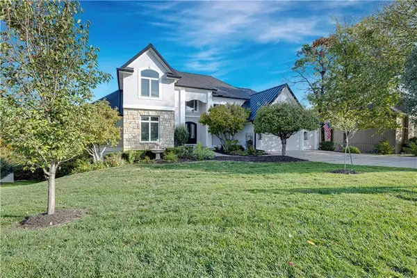 2796 W 162nd Street, Stilwell, KS 66085