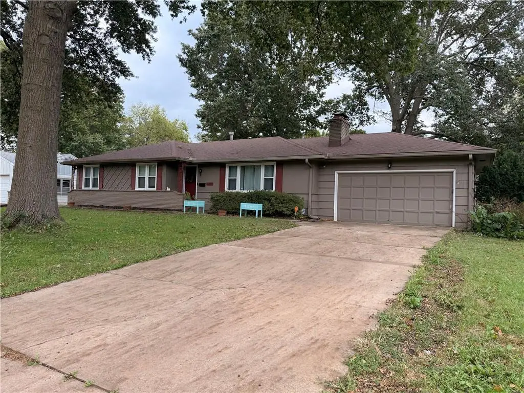409 W 96th Terrace, Kansas City, MO 64114 - #1