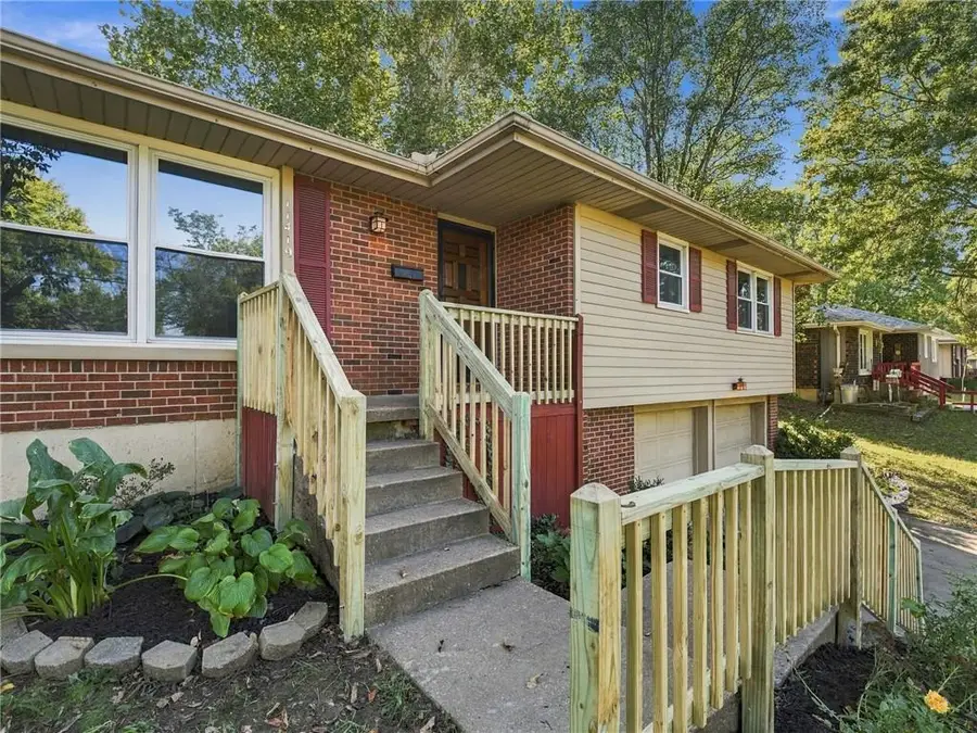 11419 W 47th Street, Shawnee, KS 66203 - #2