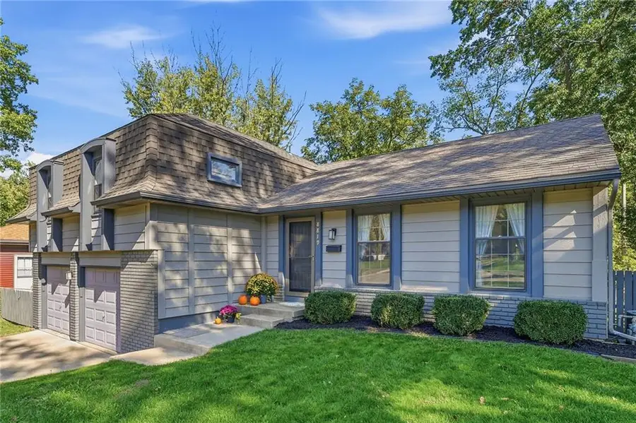 8819 Hadley Street, Overland Park, KS 66212 - #2