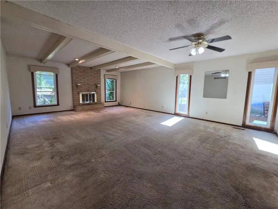 3602 Cambridge Avenue, Topeka, KS 66614 - #3