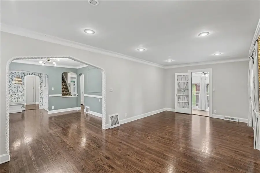 6701 Oak Street, Kansas City, MO 64113 - #3