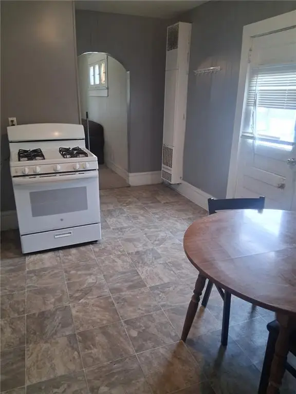 615 W 8 Street, Coffeyville, KS 67337 - #2