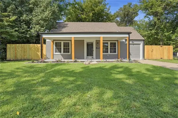 7300 Wyandotte Street, Kansas City, MO 64114