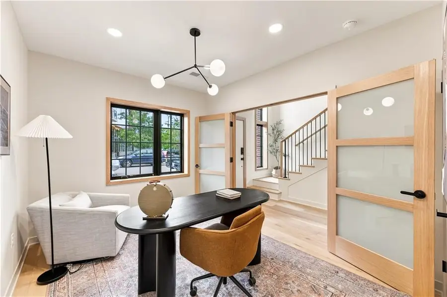 1915 Locust Street, Kansas City, MO 64108 - #2