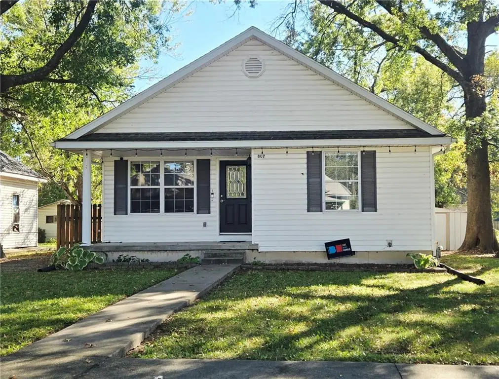 807 W 3rd Street, Pittsburg, KS 66762 - #1