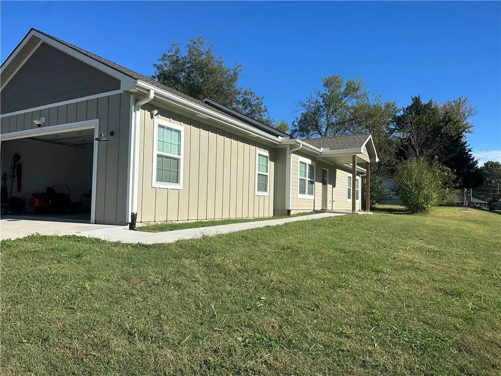 209 E 2nd Street, Creighton, MO 64739 - #1