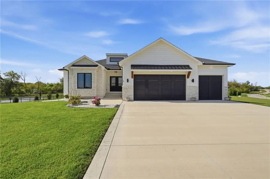1 S Buffalo Ridge Court, Lake Winnebago, MO 64034 - #2