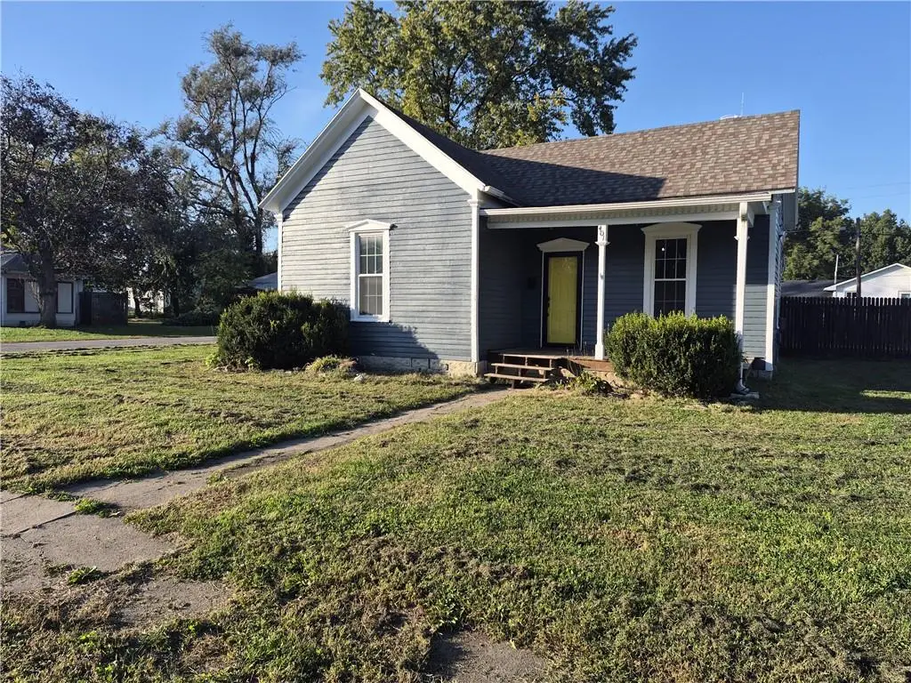 401 E 3rd Street, Norborne, MO 64668 - #1