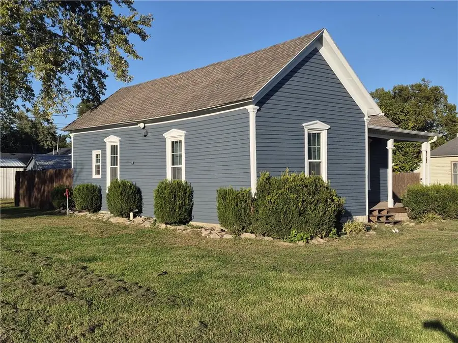 401 E 3rd Street, Norborne, MO 64668 - #3