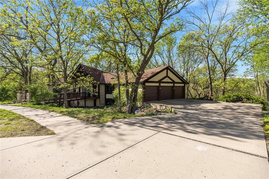 7206 Larson Avenue, Kansas City, MO 64133 - #2