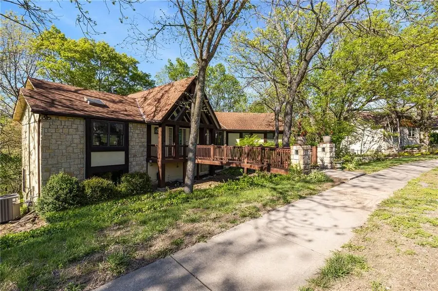 7206 Larson Avenue, Kansas City, MO 64133 - #3