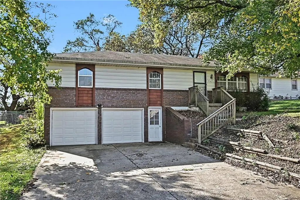 3621 NE 57th Terrace, Kansas City, MO 64119 - #1