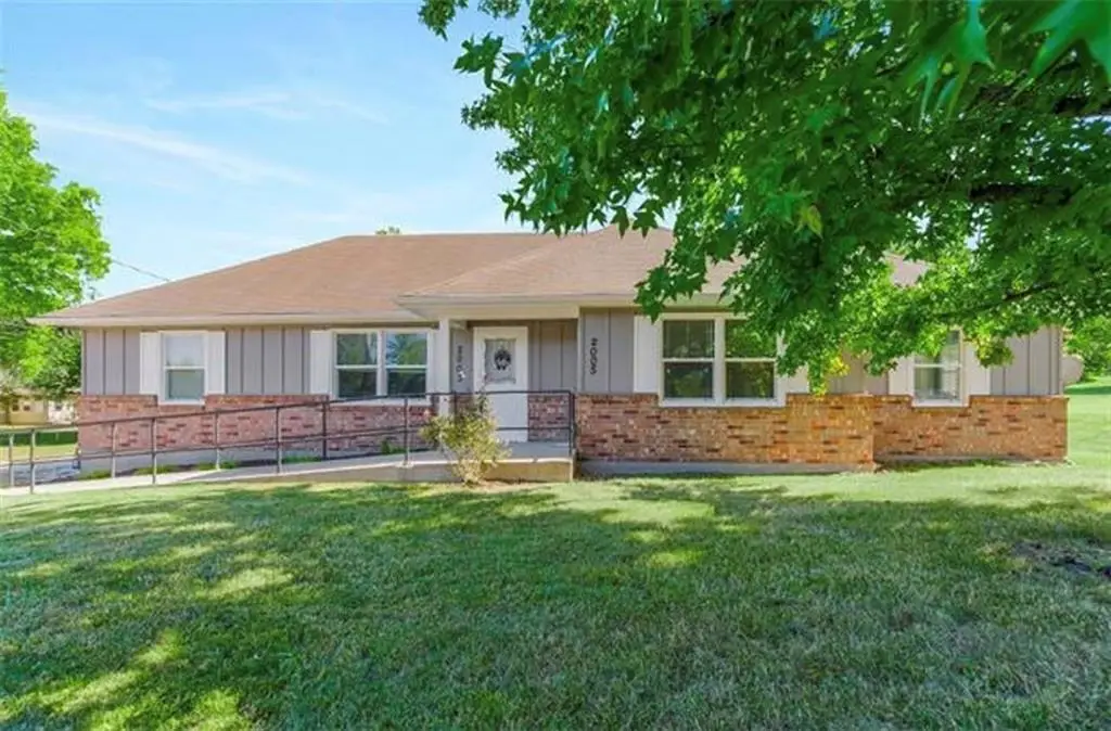 2003/2005 Ottawa Street, Leavenworth, KS 66048 - #1