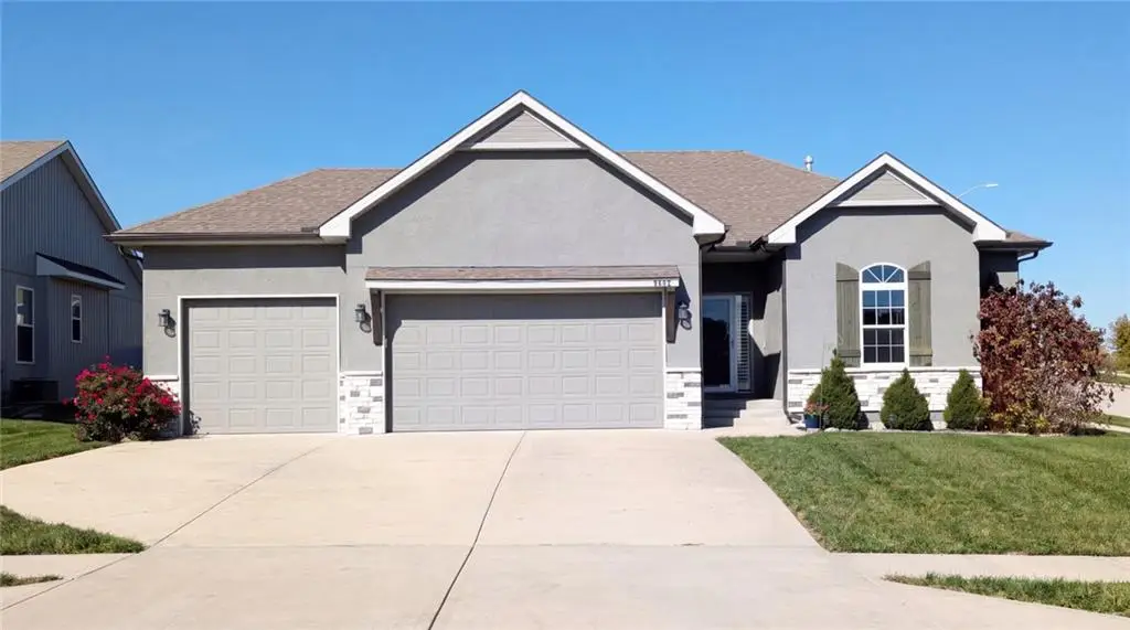 9602 N Lenox Avenue, Kansas City, MO 64154 - #1