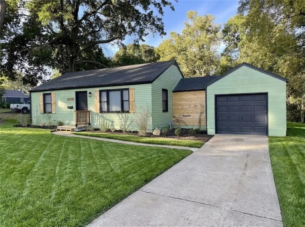 10704 E 34th Street S, Independence, MO 64052 - #1