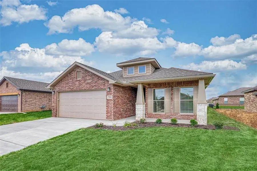 18565 W 195th Terrace, Spring Hill, KS 66083 - #2