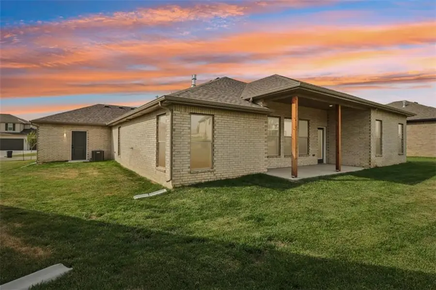 18430 W 195th Terrace, Spring Hill, KS 66083 - #2
