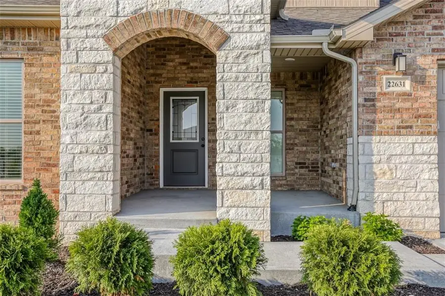 18430 W 195th Terrace, Spring Hill, KS 66083 - #3