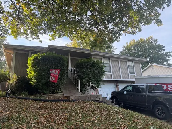 2605 7th Street, Blue Springs, MO 64014