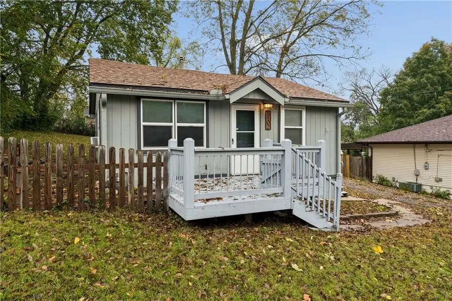 5102 47th Terrace, Kansas City, MO 64117 - #2