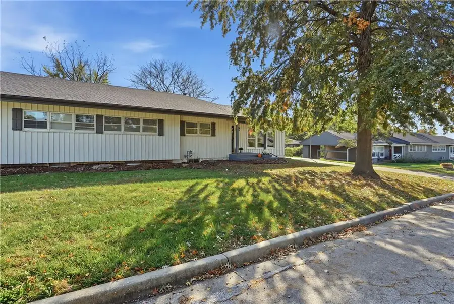 502 Tumbleweed Place, Belton, MO 64012 - #3