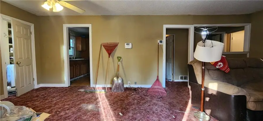 4038 N Cleveland Avenue, Kansas City, MO 64117 - #2