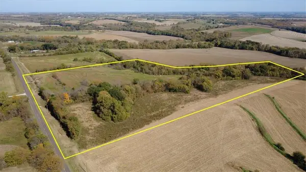 V Hwy N/a, Dearborn, MO 64439