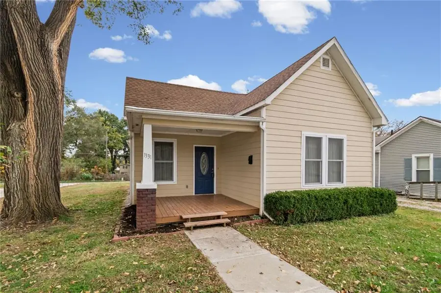 1331 Metropolitan Avenue, Leavenworth, KS 66048 - #3