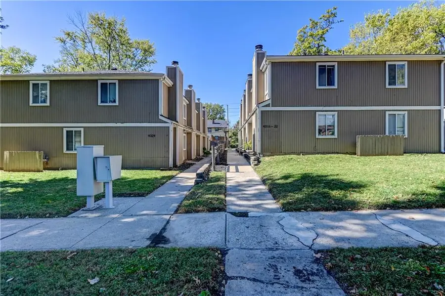 4316 Jarboe Street, Kansas City, MO 64111 - #2