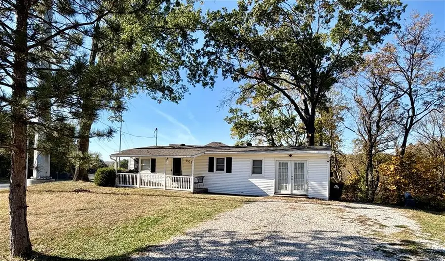 805 W Gay Street, Warrensburg, MO 64093 - #2