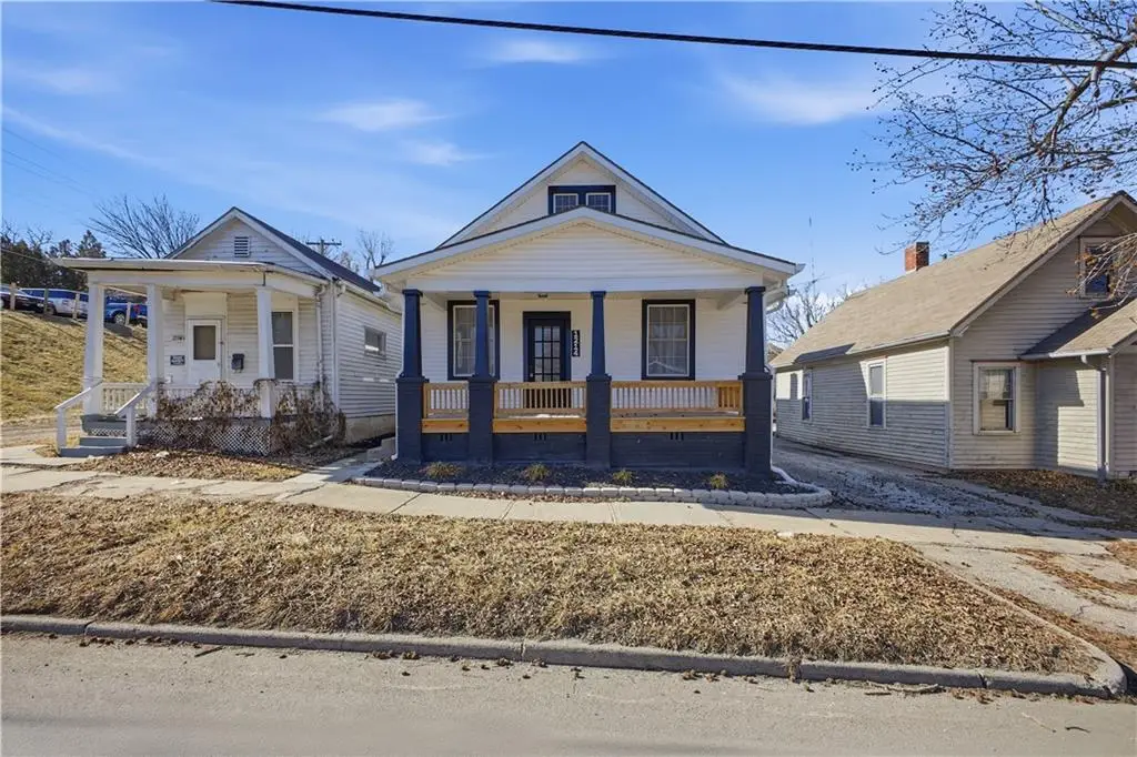 1214 S 22nd Street, Saint Joseph, MO 64507 - #1