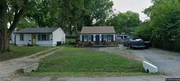 8906 Oak Street, Kansas City, MO 64114