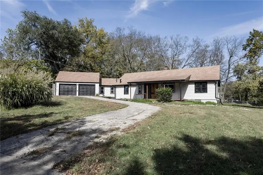 8144 Wabash Avenue, Kansas City, MO 64132 - #2