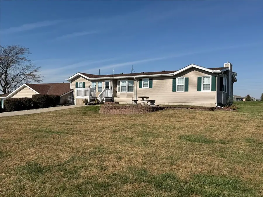 16150 Eisenhower Road, Leavenworth, KS 66048 - #2