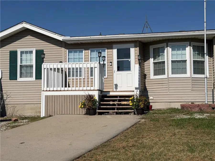 16150 Eisenhower Road, Leavenworth, KS 66048 - #3