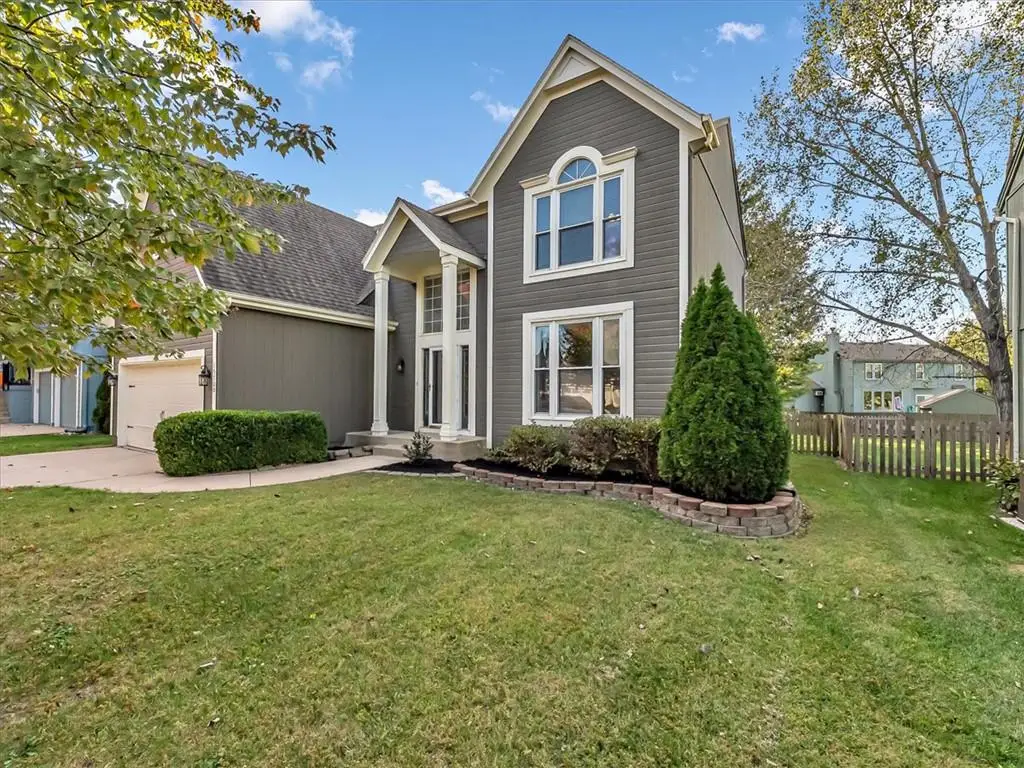 15700 S Apache Street, Olathe, KS 66062 - #1