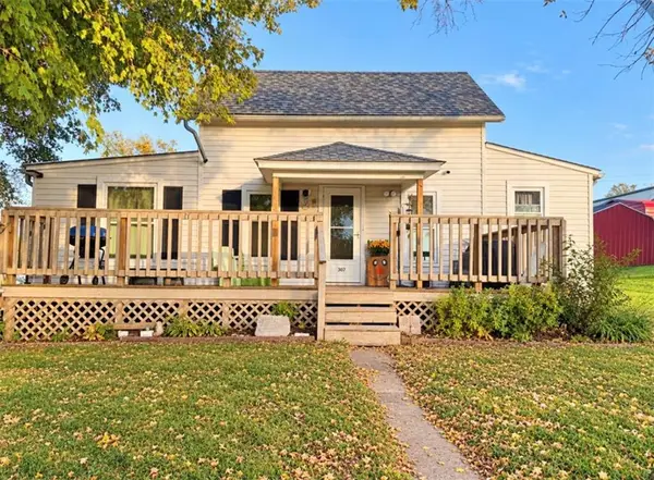 307 N 7th Street, Hopkins, MO 64461