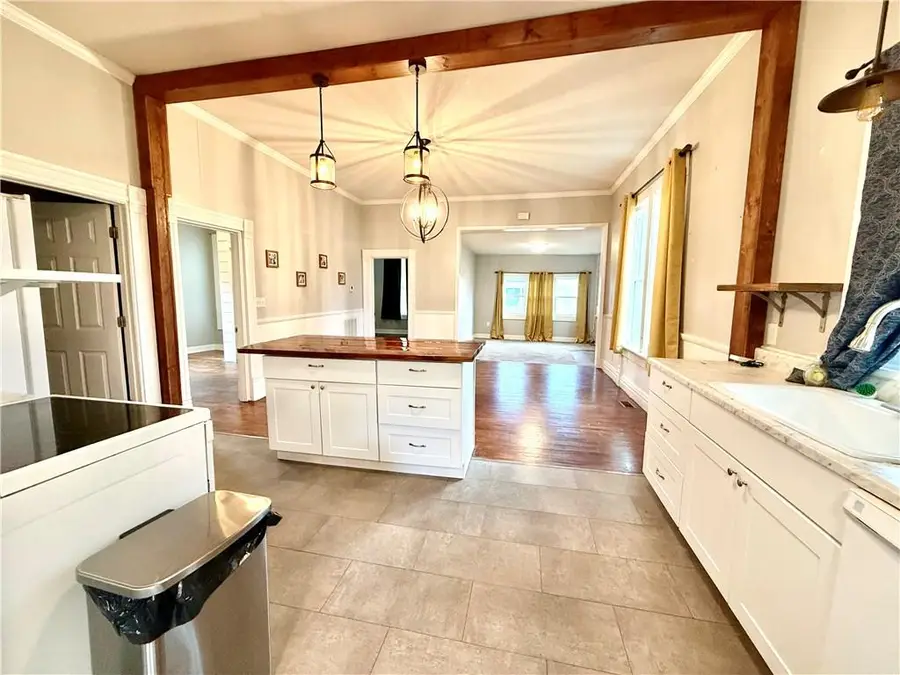 401 W 11th Street, Maryville, MO 64468 - #2