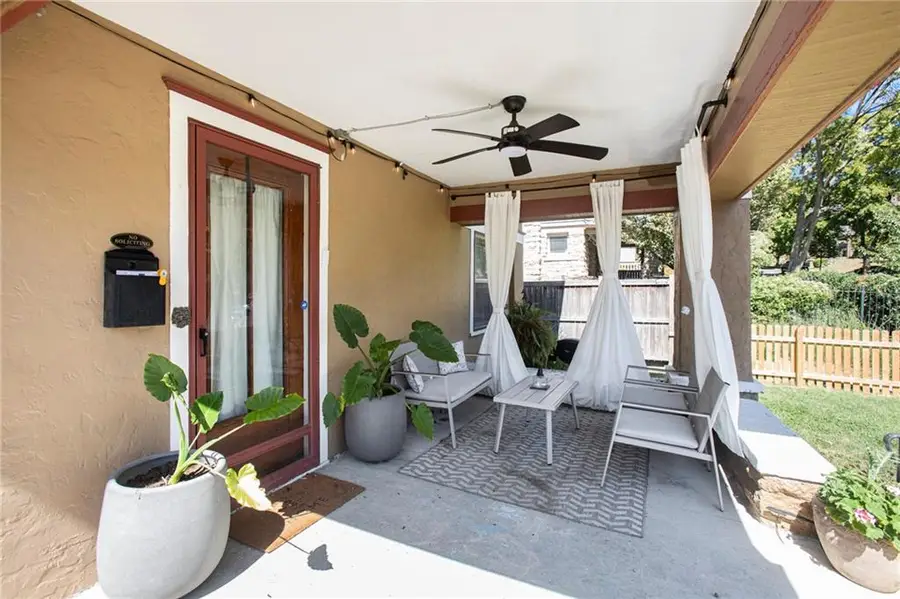 4346 Campbell Street, Kansas City, MO 64110 - #3