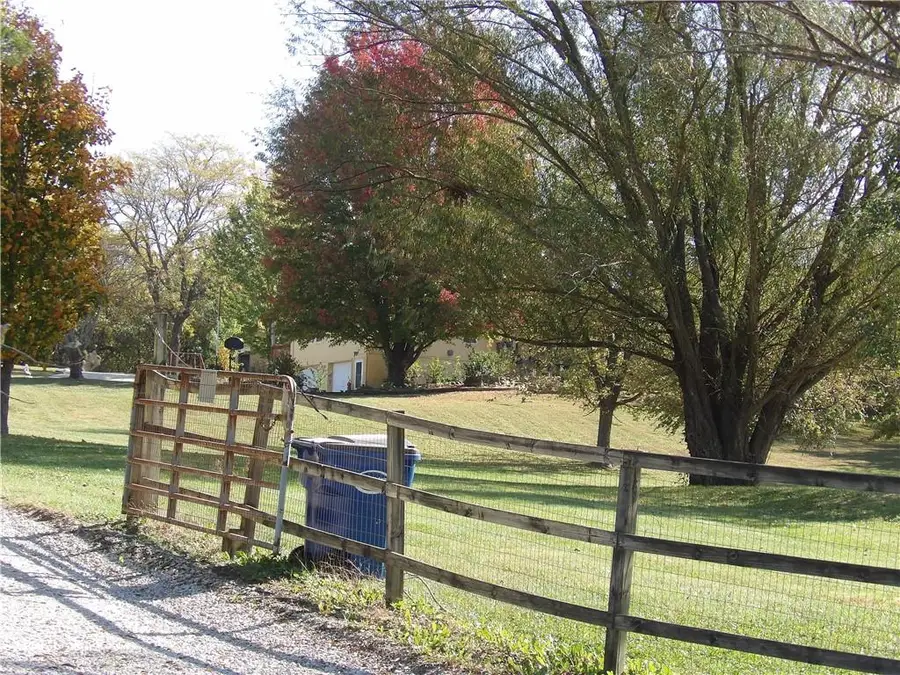 17625 S Sloan Cemetery Road, Pleasant Hill, MO 64080 - #2