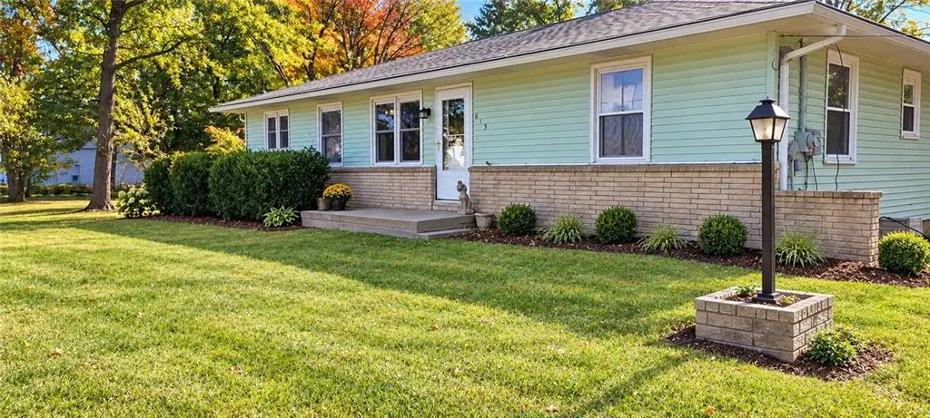 615 W Santa Fe Street, Gardner, KS 66030 - #1