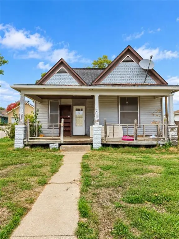 405 W Chestnut Street, Savannah, MO 64485
