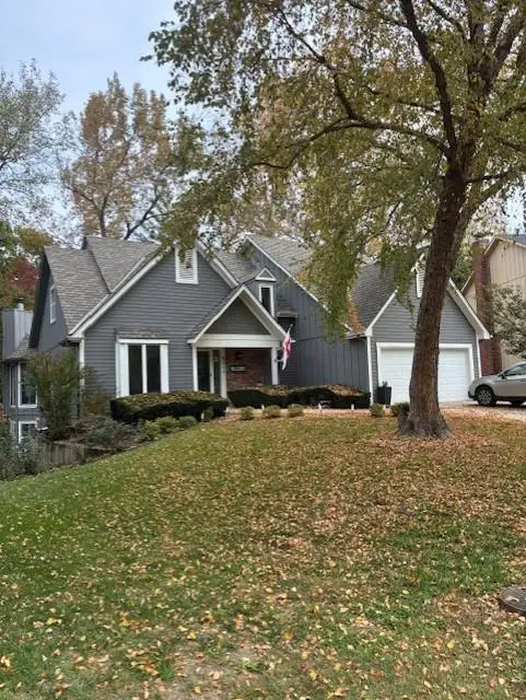 4011 NE Woodridge Drive, Lees Summit, MO 64064 - #1