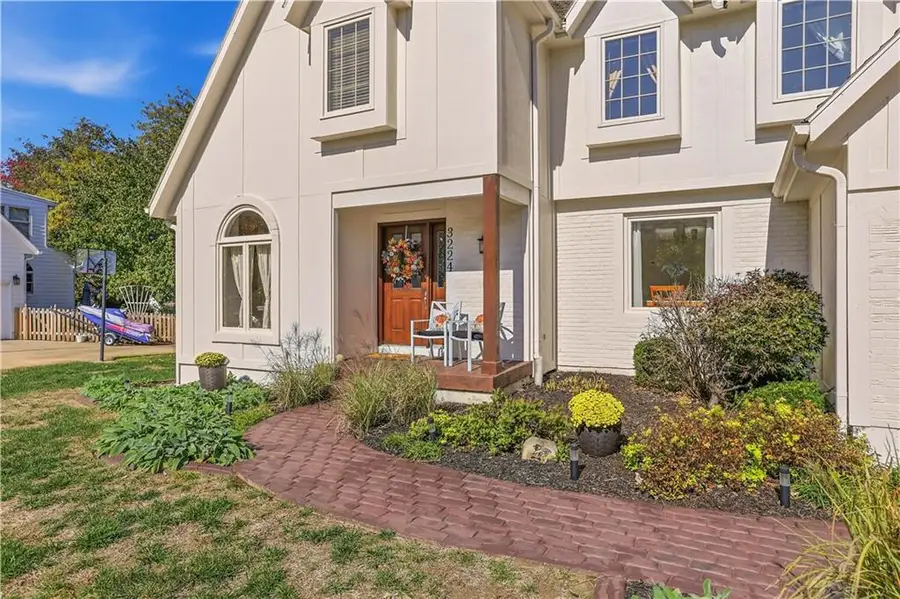 3224 W 121 Terrace, Leawood, KS 66209 - #2