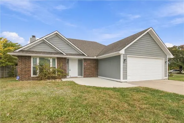 1011 Coventry Drive, Warrensburg, MO 64093