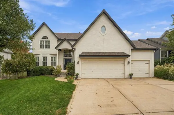2435 SW 11th Terrace, Lee's Summit, MO 64081